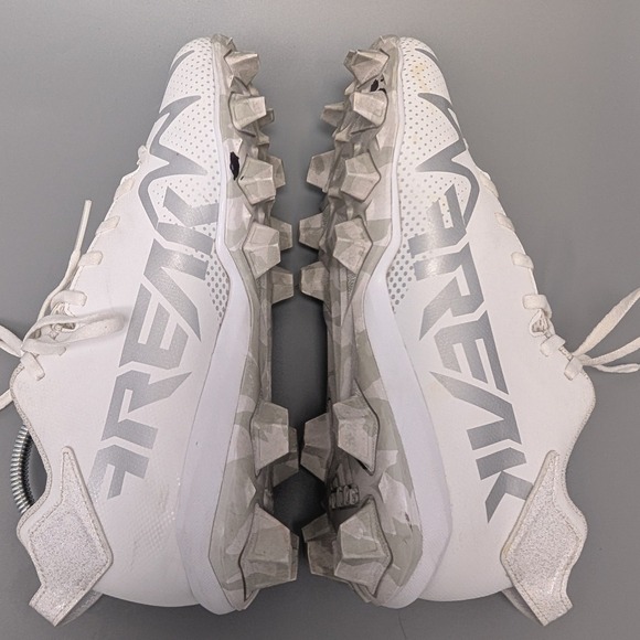 Adidas Freak 22 Low Football Cleats Mens Size 10 White Silver GW3390 Bounce - Picture 6 of 12